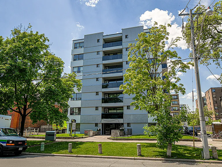 24 Tyndall Ave — Photo 3