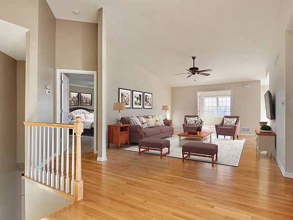 4th image of 10785 Oakridge Ct