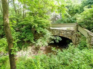 45 Kenyon Brook Dr, Worthington, OH 43085