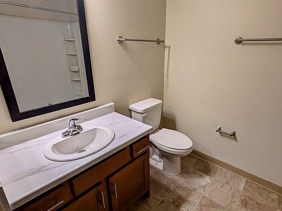 5th image of 1145 Edwards Rd #1