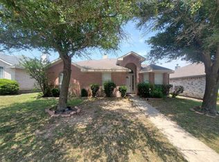 1029 Glencrest Dr, Cedar Hill, TX 75104