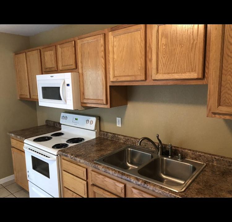 2nd image of 92 Graham Rd