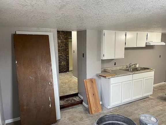 2nd image of 20540 Main St