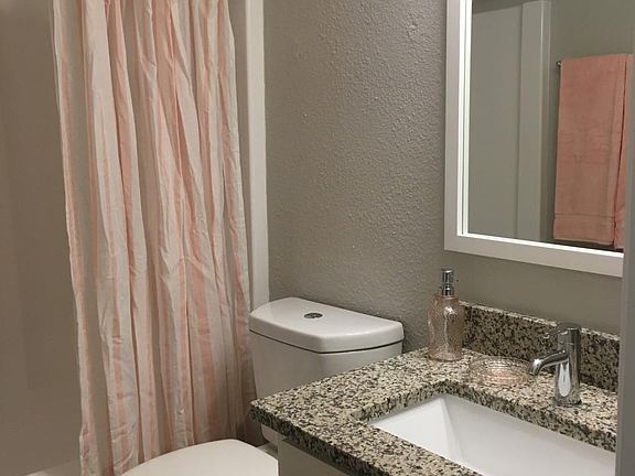 5th image of 384 Pinecroft Dr
