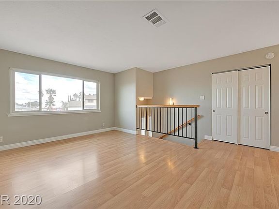 3rd image of 232 Windsong Ct
