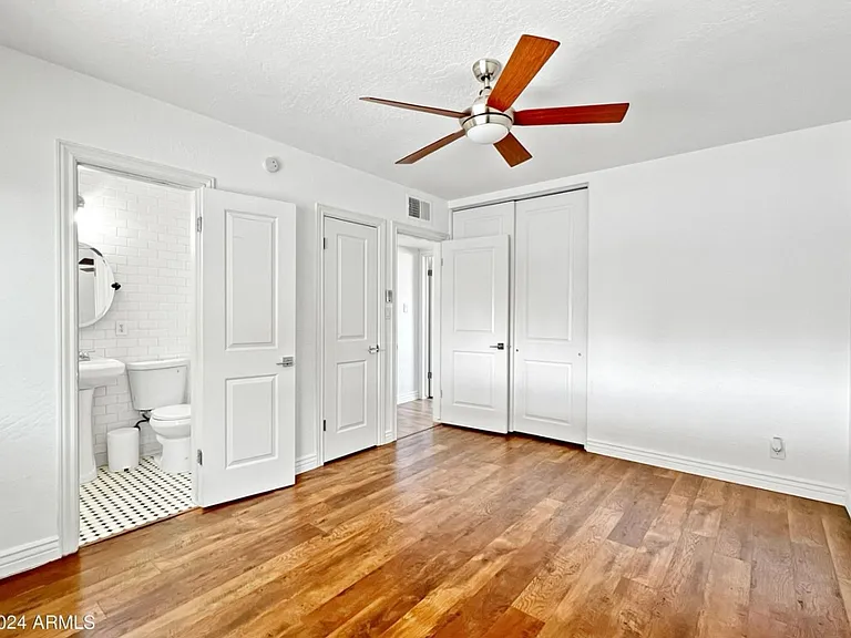 1415 W 7th St — Photo 13