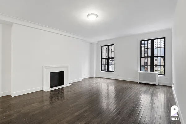 Rented by REZI | media 32