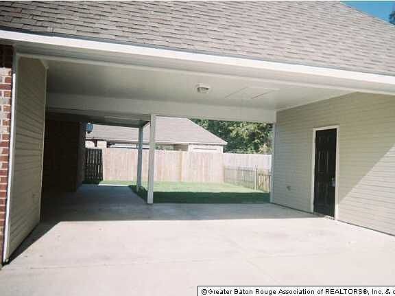 3rd image of 10025 Summerfield Dr