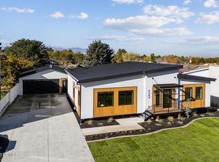7364 S Chris Ln, Salt Lake City, UT 84121
