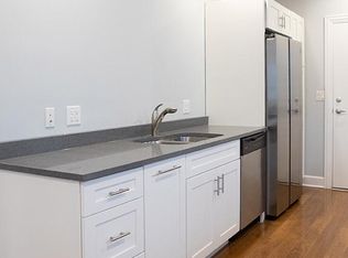 3153 S Wells St #2, Chicago, IL 60616