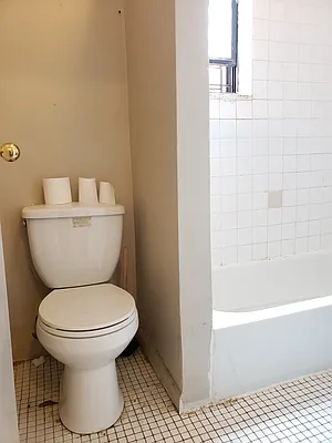 Rented by Signature Property Realty | media 27