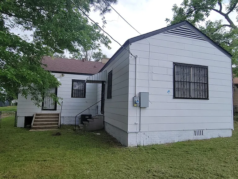 3633 W College St — Photo 28