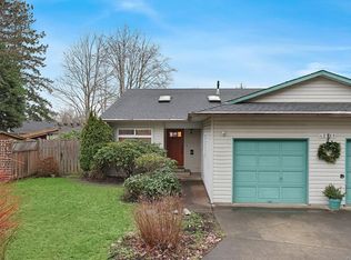 274 Nim Nim Pl #A, Courtenay, BC V9N8A5