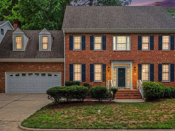 202 Park Valley Ln, Cary, NC 27519