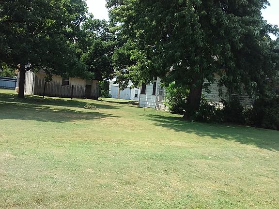 3rd image of 103 S Buckeye St