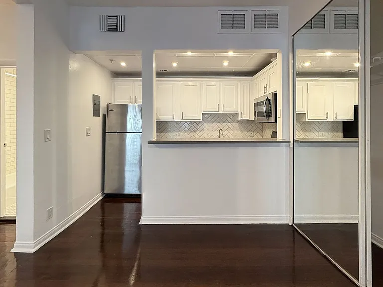 Burnside Villas Apartments — Photo 22