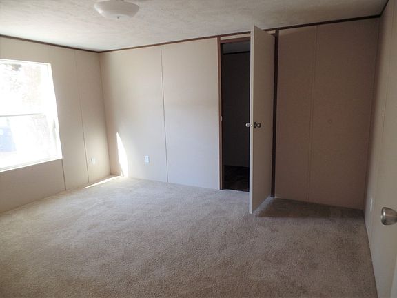 5th image of 414 Bayhead Dr
