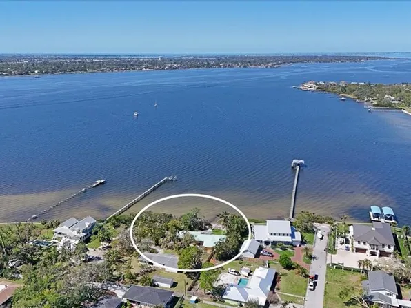 2212 6th St W, Palmetto, FL 34221