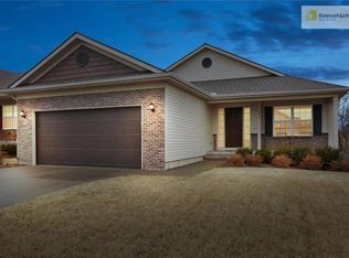 8836 Quill St, Lenexa, KS 66227