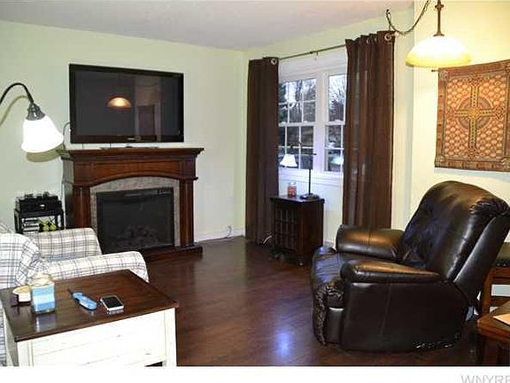 2nd image of 213 Kirkwood Dr