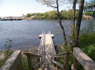 2 Bridgeview Ter, Kittery, ME 03904