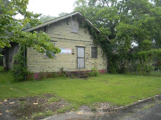 2nd image of 117 Randolph St