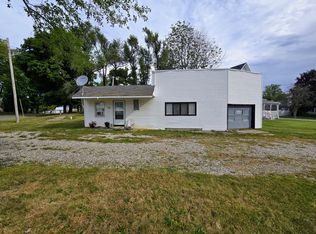 209 S Main St, Waldron, MI 49288