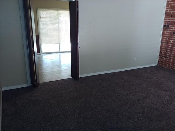 5th image of 9109 Vicksburg Ave