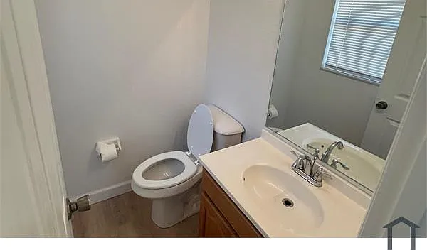 2632 NE 11th Pl — Photo 10