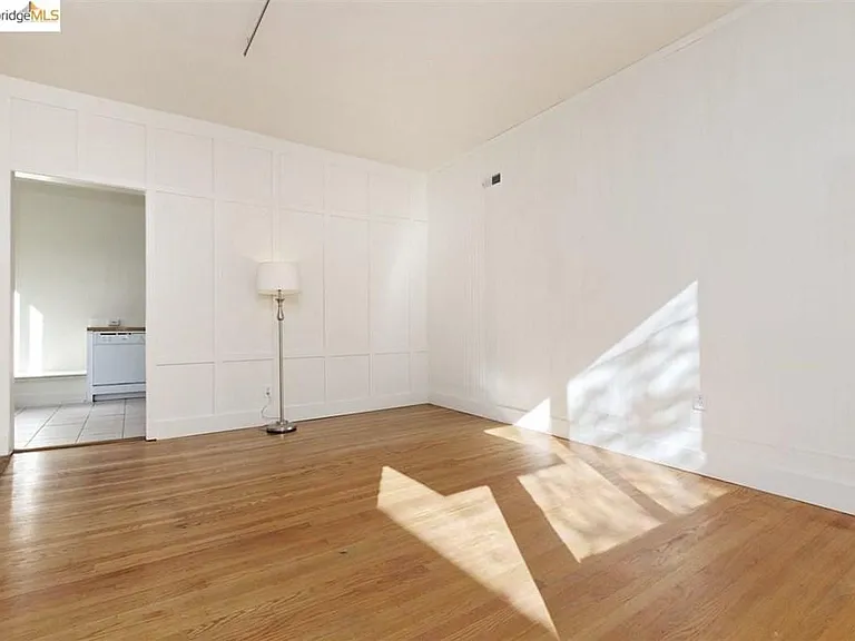 2533 Ridge Rd #A — Photo 6