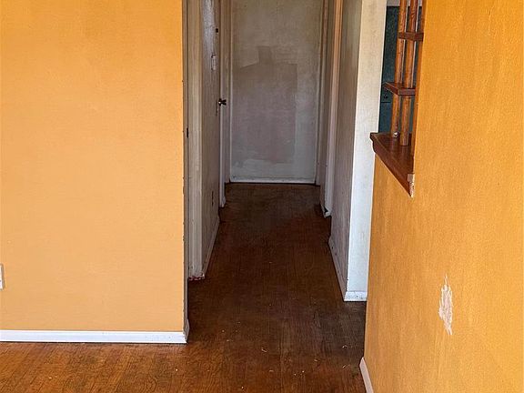 3rd image of 709 Avenue H