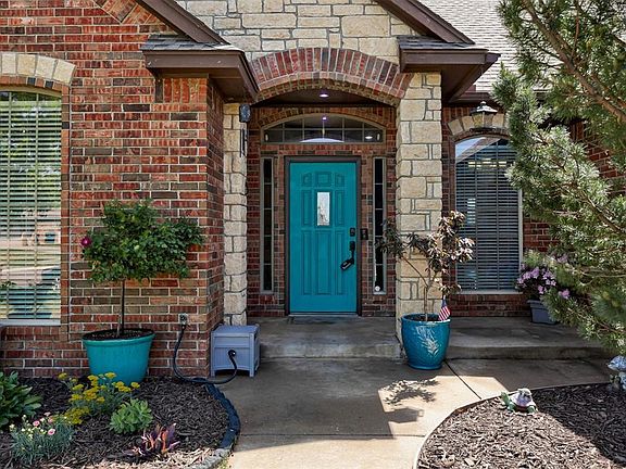 3rd image of 2600 Busheywood Dr