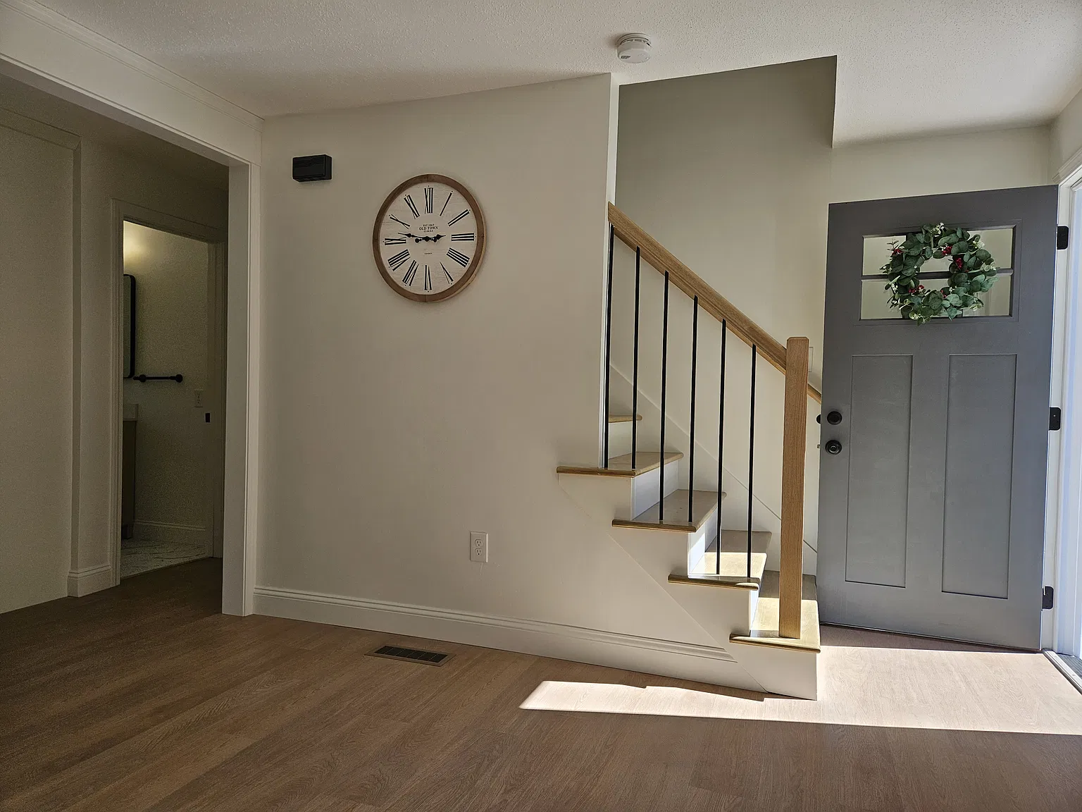 3 bed, 1212 sqft, $2,300 — Photo 3