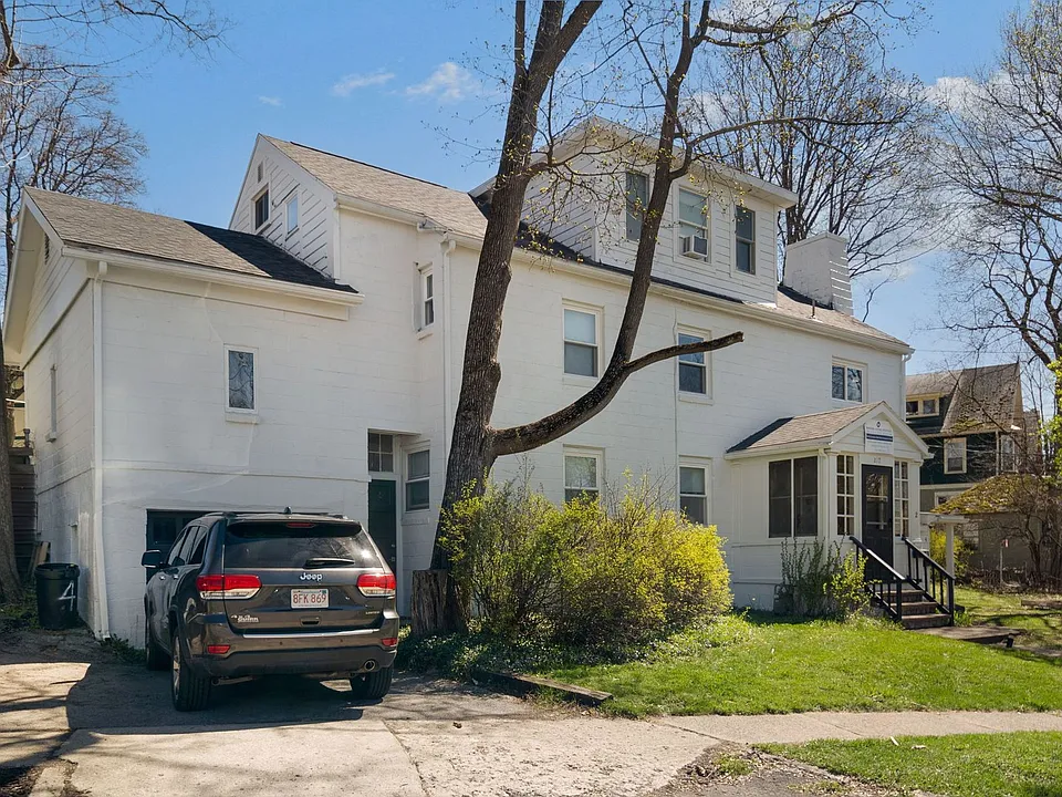 230 Bryant Ave
