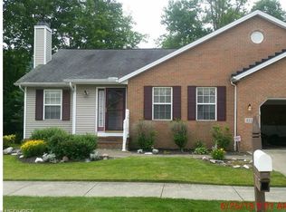 111 Chimney Rdg, Chardon, OH 44024