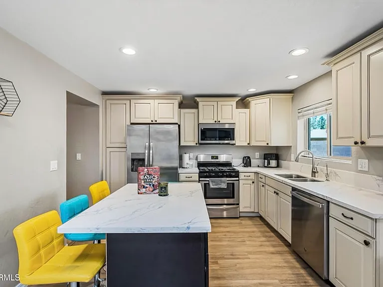 707 E Encanto Dr — Photo 10