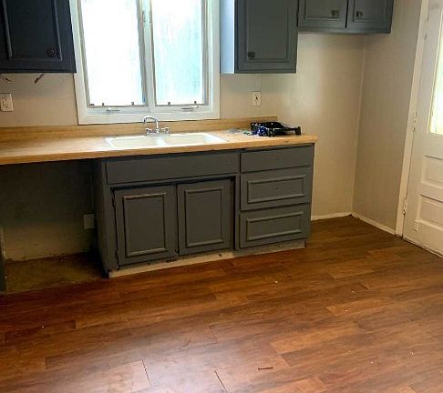 3rd image of 2805 N Main St