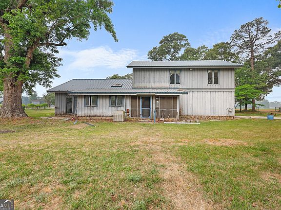 4th image of 565 Bragg Rd