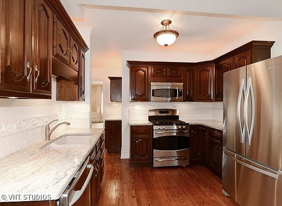 5th image of 3740 N Lake Shore Dr APT 11A