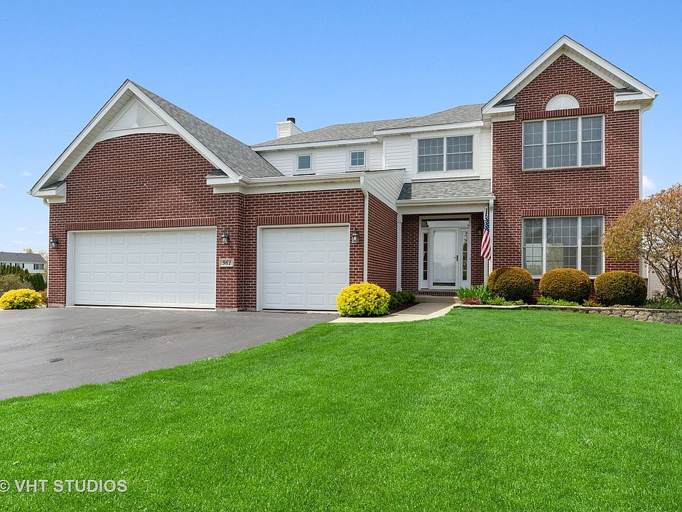 1st image of 961 Woodland Dr