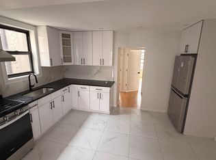 33-08 Ditmars Blvd #1, Astoria, NY 11105