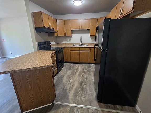 4th image of 835 Wisconsin St #2D