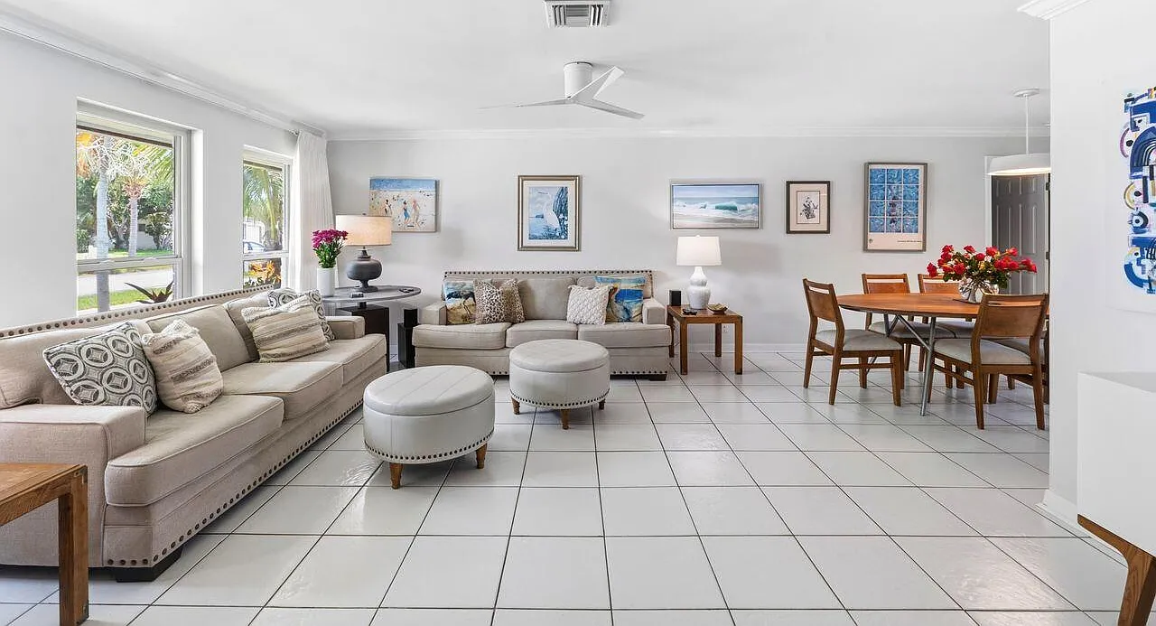 2 bed, 2.0 bath, 1344 sqft, $5,500 — Photo 3