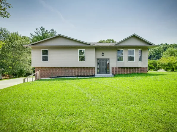 102 Davis Cir, Rogersville, TN 37857