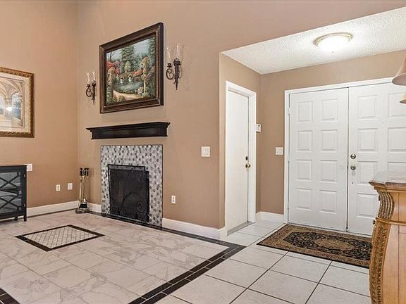 4th image of 4975 79th Avenue Dr E
