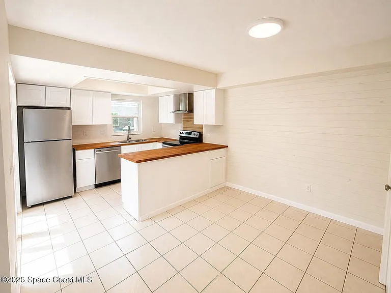 2115 Harrison St — Photo 11