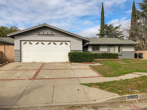 2nd image of 11803 Glamis St