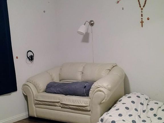 Large Upstairs Bedroom #2 with ceiling fan