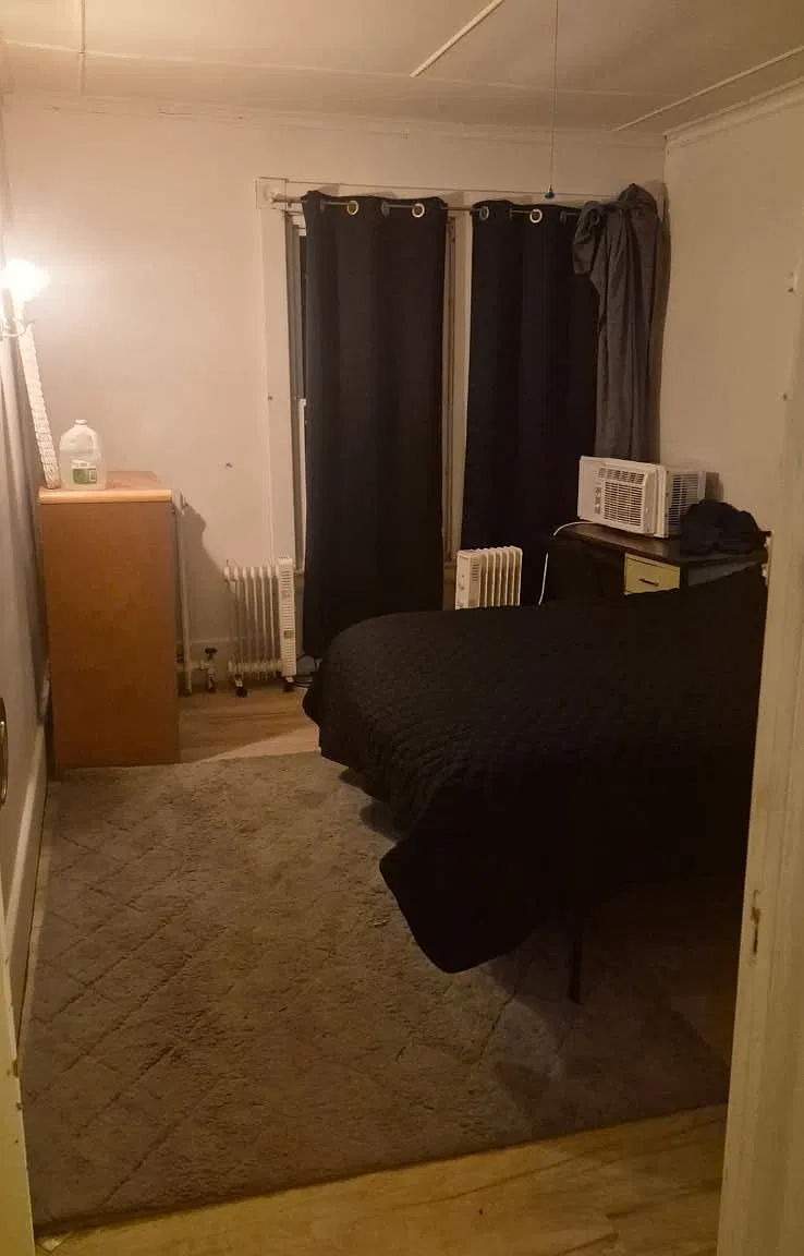 1 bed, 900 sqft, $1,100 — Photo 1