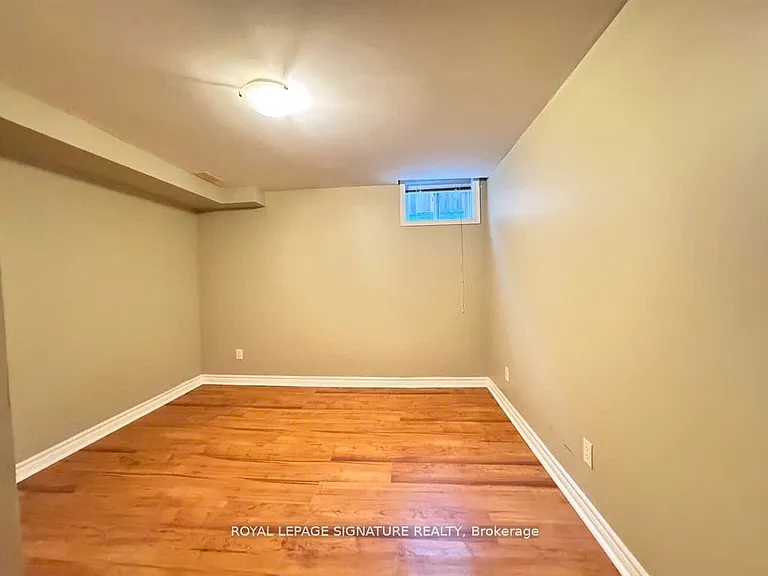 285 Mississaga St #BASEMENT — Photo 13